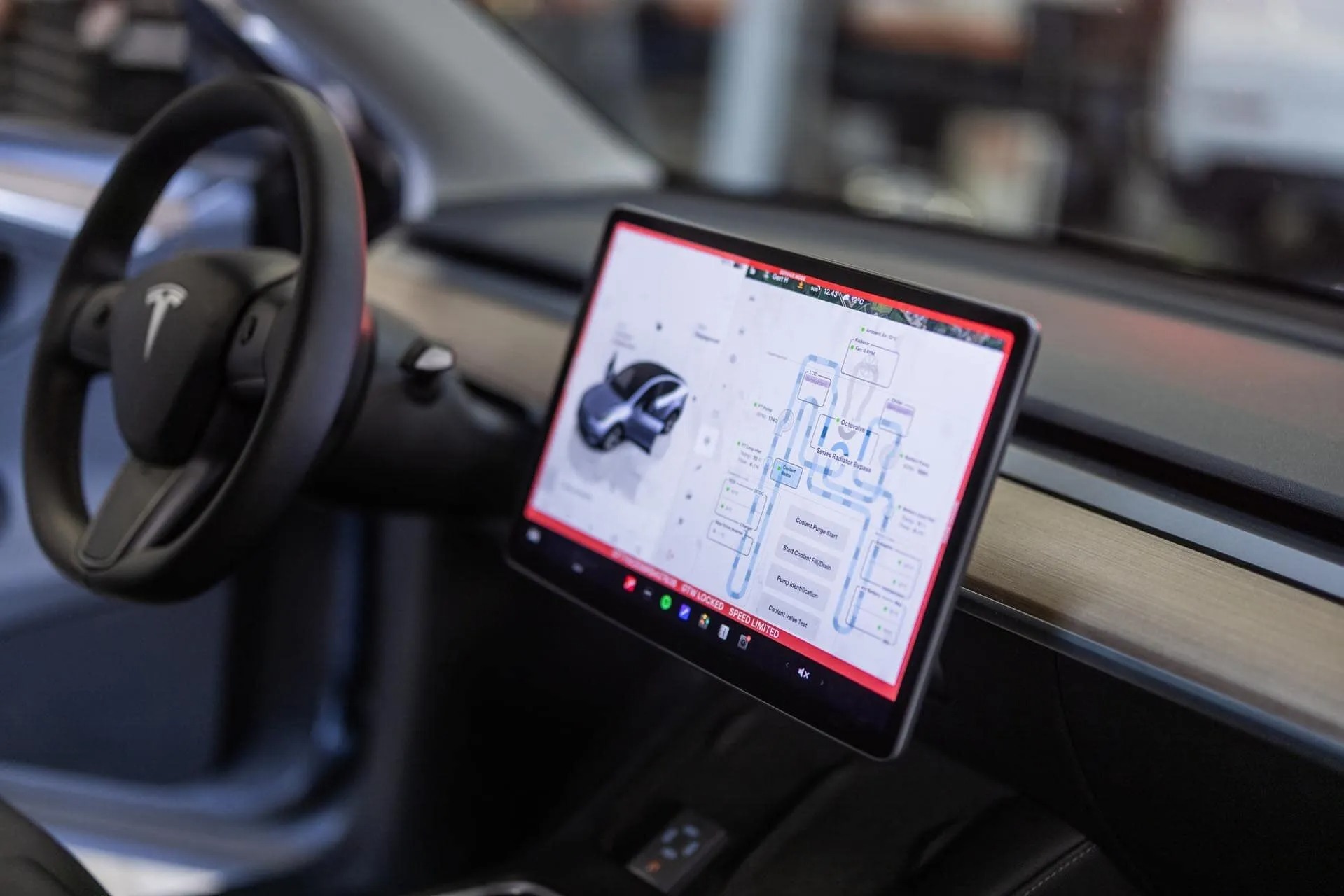 Hvad koster Tesla service? Få det fulde overblik over priser og intervaller